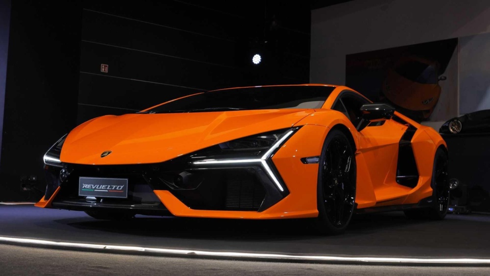 tlugfzvw_64253be7130d6_lamborghini-revuelto-foto-2023-4.jpg