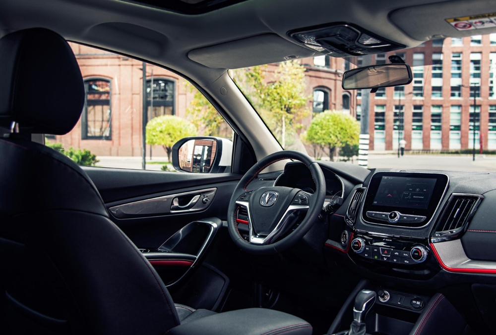 tjepxbfu_5e68c93d12577_changan_cs55_2.jpg