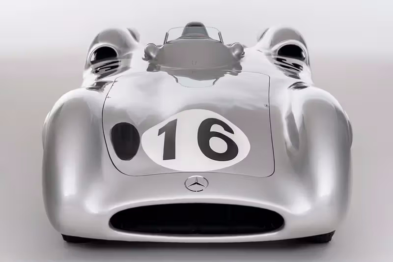 hypebeast_com_image_2025_03_04_1954_mercedes_benz_w_196_r_streamliner (2)