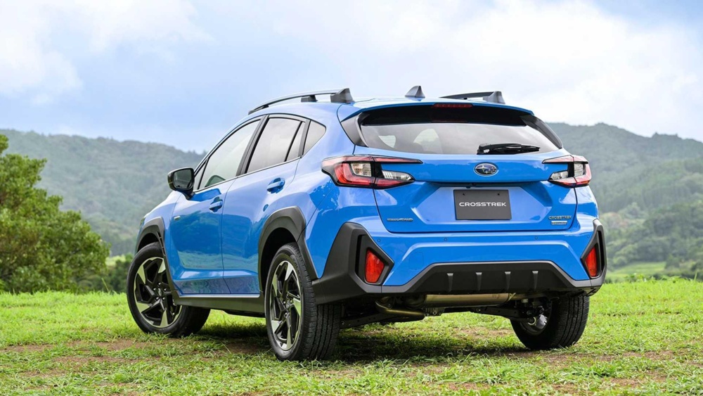 ykvwrnbl_6323416079d94_2023-subaru-crosstrek-jdm-8.jpg
