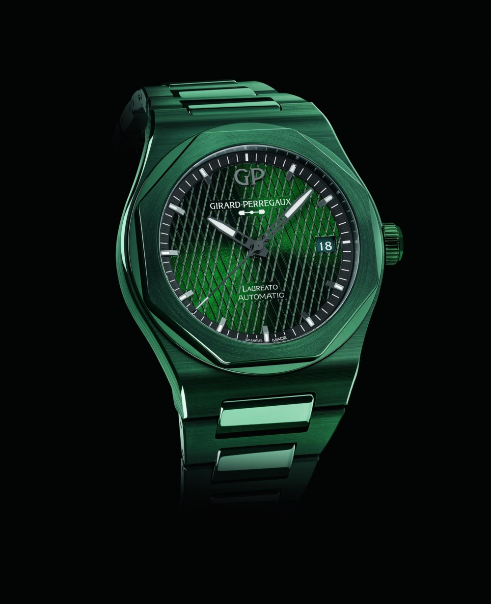 vipjbcgu_64186358aeaa9_introducing-the-girard-perregaux-laureato-green-ceramic-aston-martin-edition-2.jpg