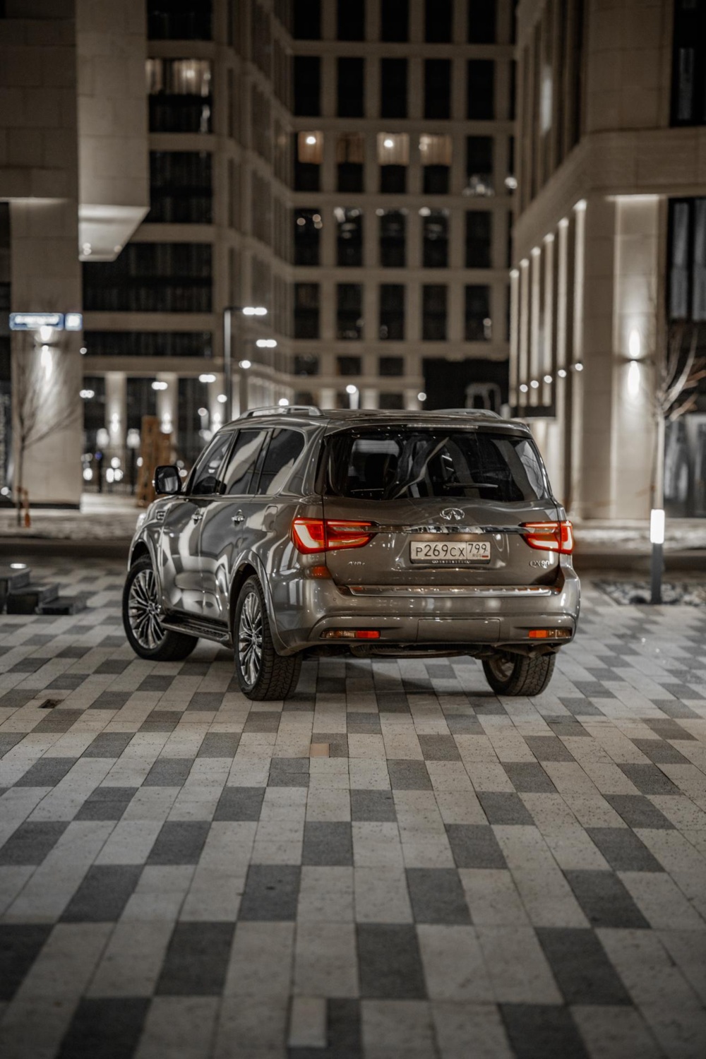kaerzgts_5fe071e6ca2f5_infiniti-qx80_foto33.jpg