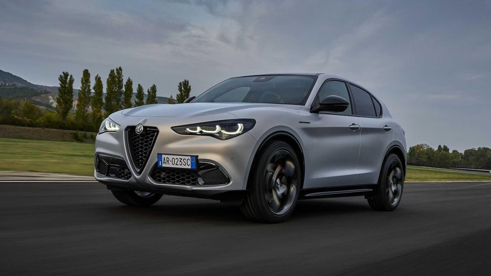 ghvikfyb_635b8f821b8b3_alfa-romeo-stelvio-2023-2.jpg