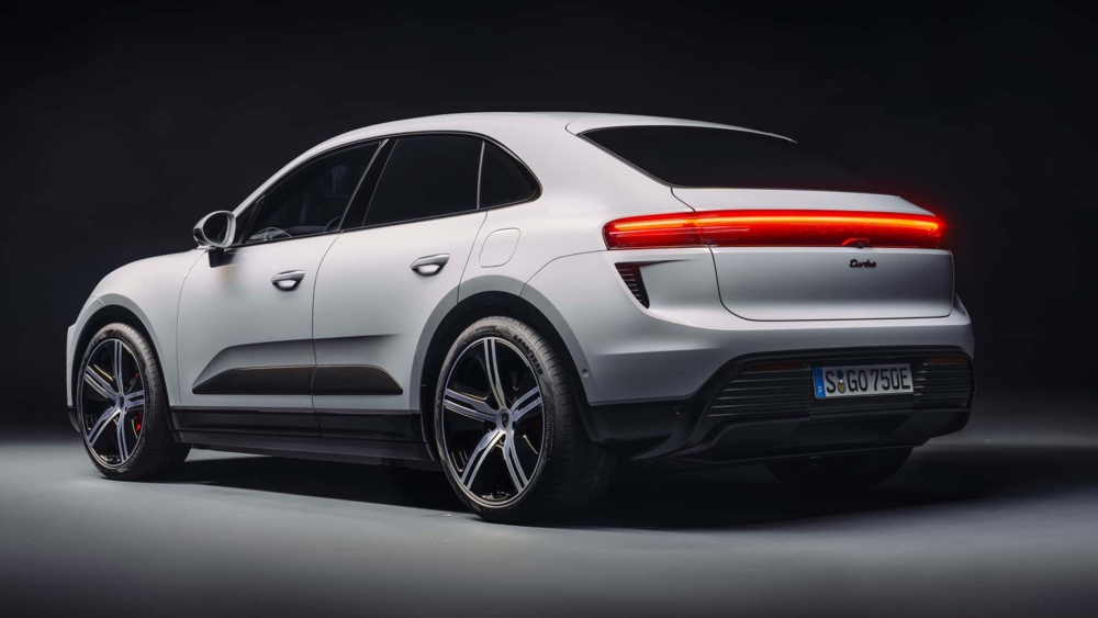 2024-porsche-macan-ev-4