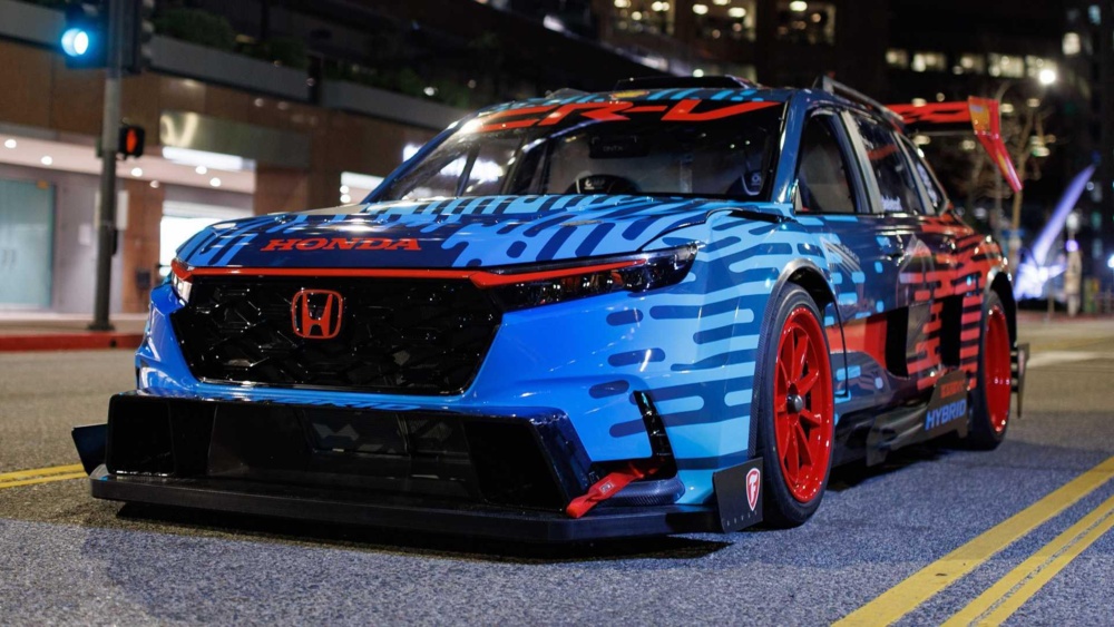 jtynqsir_63ff28f3a588f_honda-cr-v-hybrid-racer-by-hpd.jpg