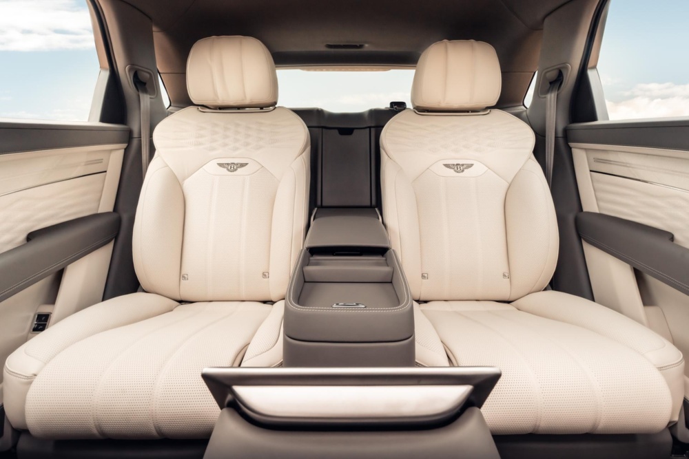 rsijgazp_62c71873df3eb_bentayga-ewb-airline-seat-specification-3.jpg