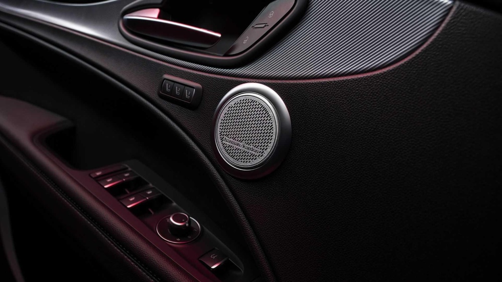 bomcsaxy_635b8f887981d_alfa-romeo-stelvio-2023-5.jpg
