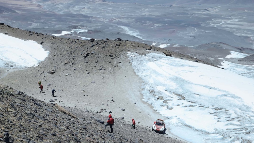 porsche-911-sets-altitude-world-record-7