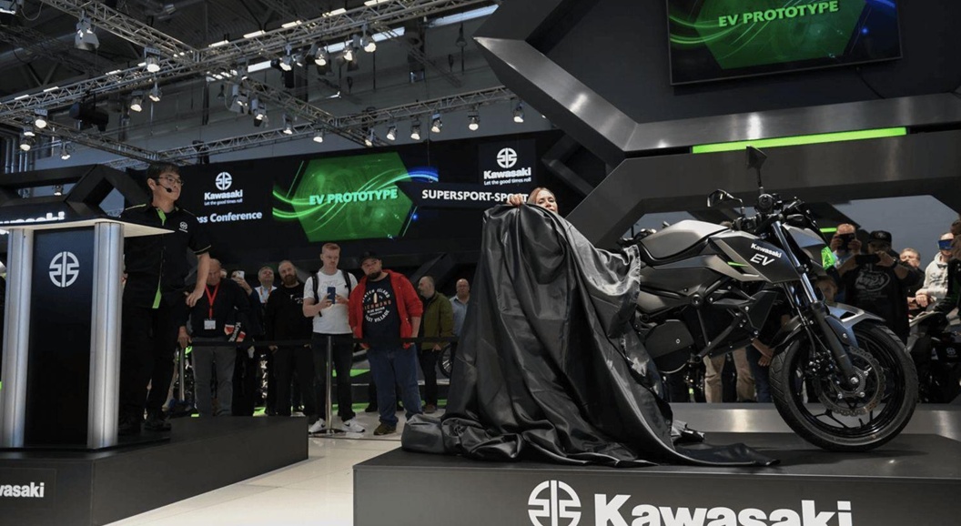 Kawasaki показал, как будет выглядеть первый электробайк