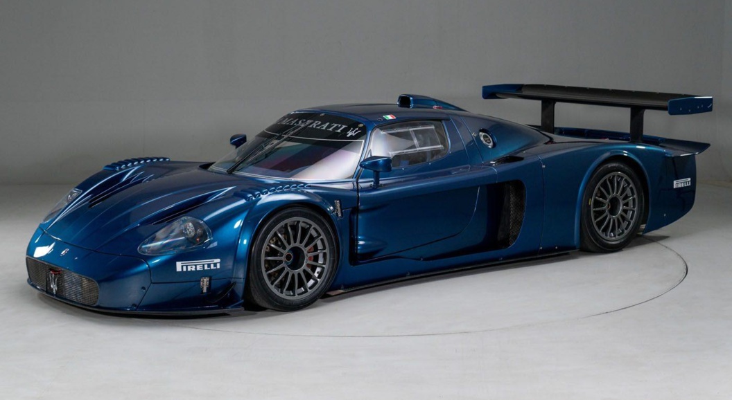 С молотка пустят Maserati MC12 Corse с самым маленьким пробегом в мире