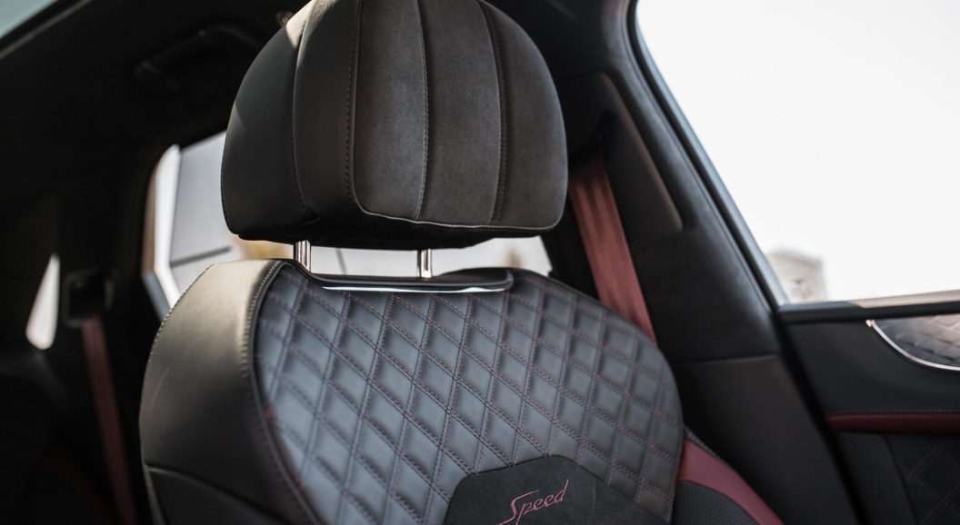 У автомобилей Bentley может появиться подголовник с выдвижной секцией