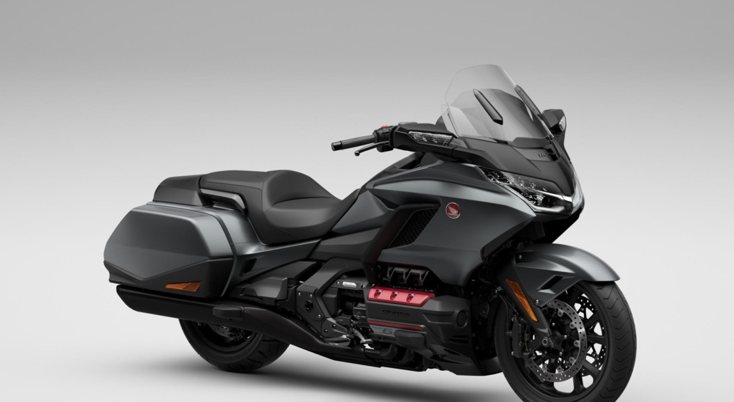 Обновлённые Honda Gold Wing и Gold Wing Tour получили инновационные системы безопасности