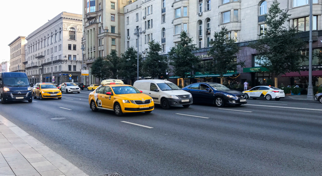 Таксистам хотят запретить повышать цены в плохую погоду