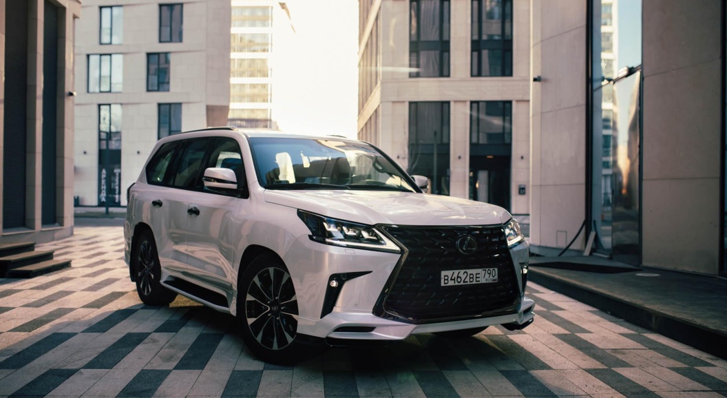 Тест-драйв Lexus LX 570: японская роскошь в России