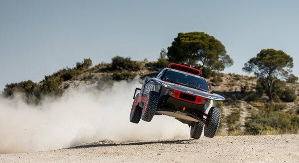 Audi показала новый электровнедорожник RS Q e-tron для ралли-рейдов