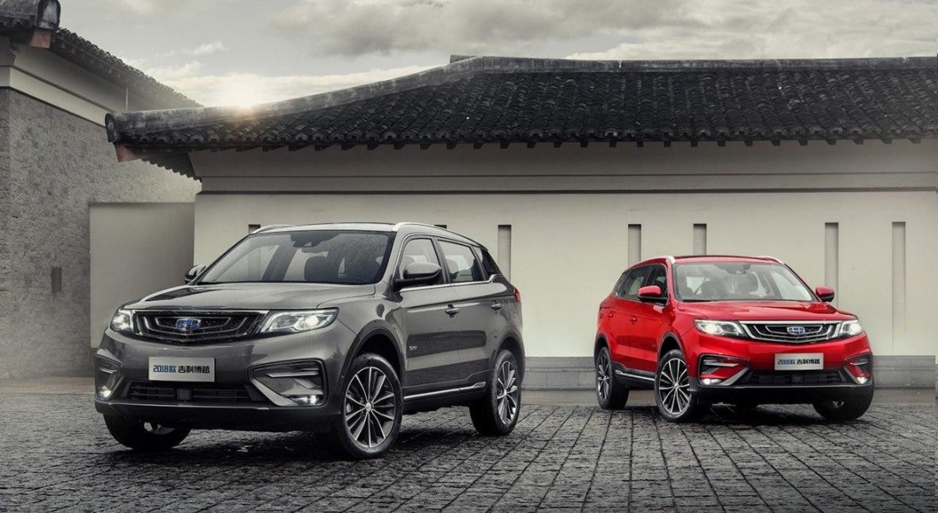 Фотошпионам удалось заснять новое поколение кроссовера Geely Atlas
