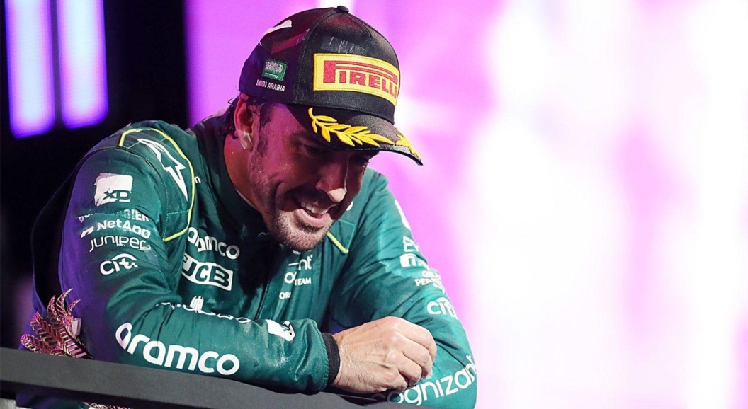 Фернандо Алонсо получил первую в истории &laquo;Формулы-1&raquo; награду за лучший обгон месяца