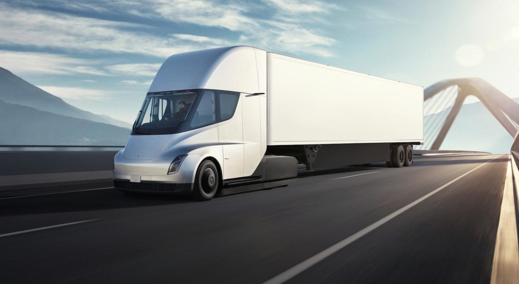 Рассекречен салон электрического грузовика Tesla Semi