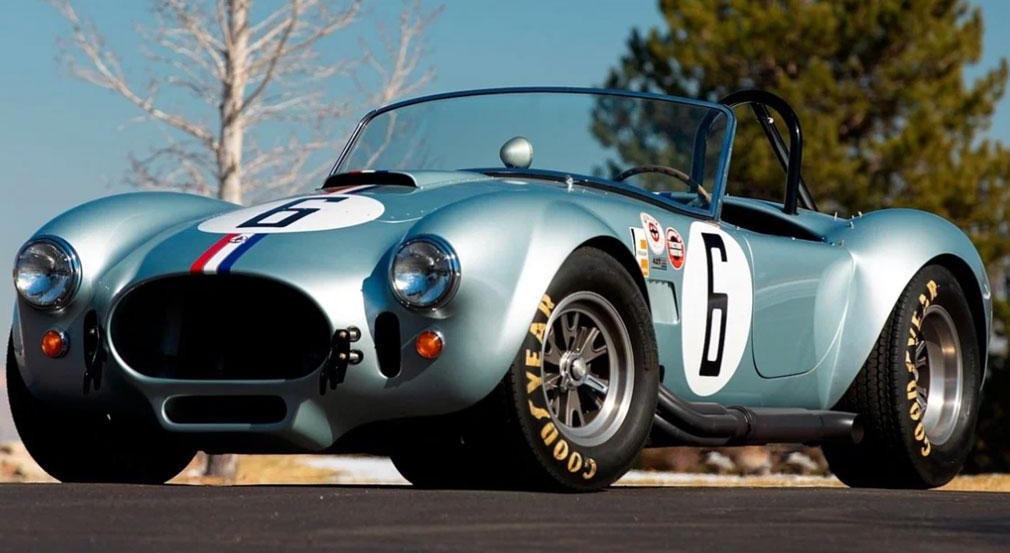 Редкую 56-летнюю Shelby Cobra могут продать за 1,2 млн долларов