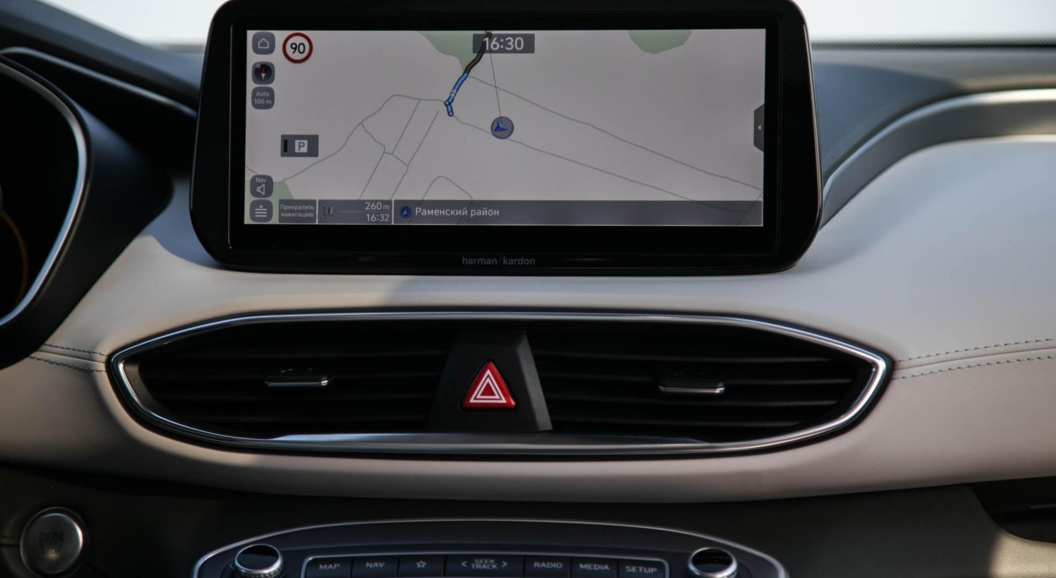 Hyundai разработал первый в мире &laquo;сворачивающийся&raquo; дисплей для авто