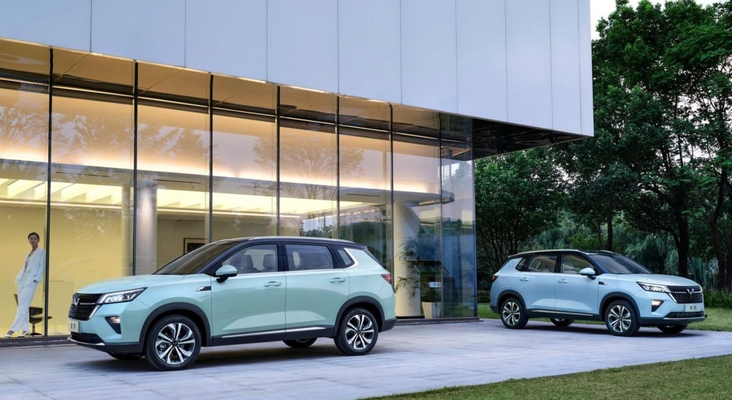 Появились первые изображения нового хэтчбека от Wuling