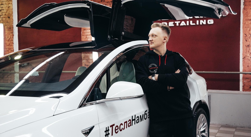 Кирилл Варпач купил Tesla CyberTruck и улетает в космос