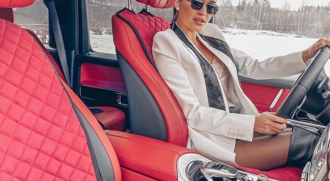 Телеведущая Ксения Бородина купила роскошный авто за 45 млн рублей