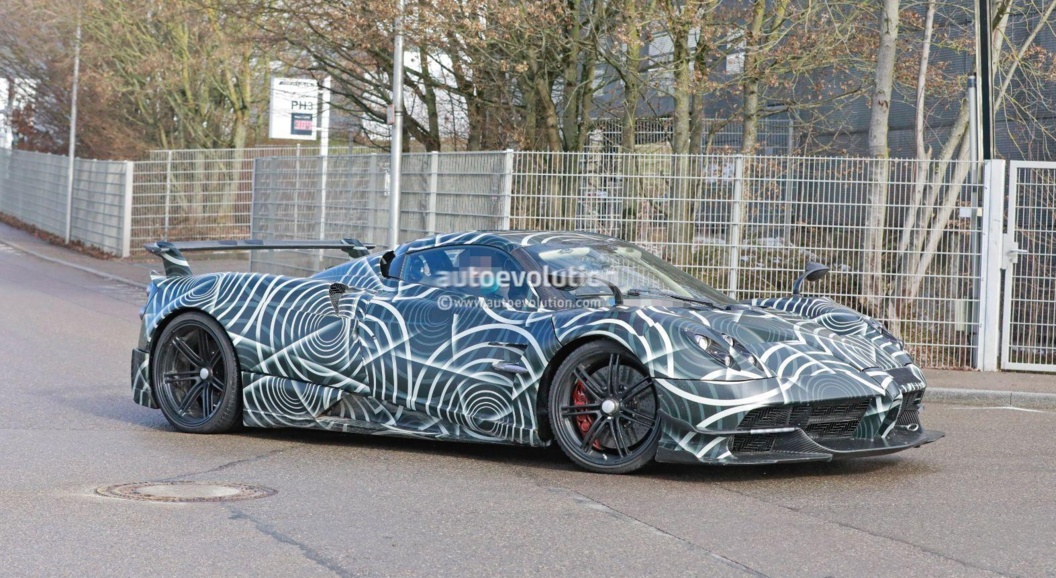 Стала известна дата дебюта нового суперкара Pagani