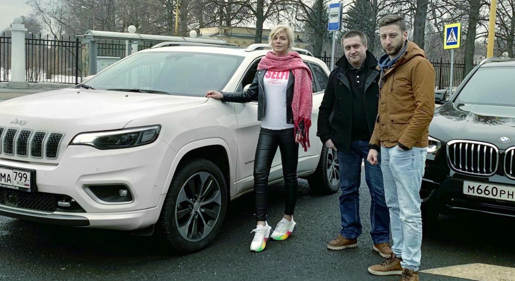 Сравнительный тест-драйв: BMW X3 против Jeep Cherokee