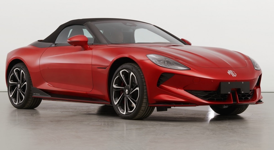 MG рассекретил салон серийной версии родстера Cyberster