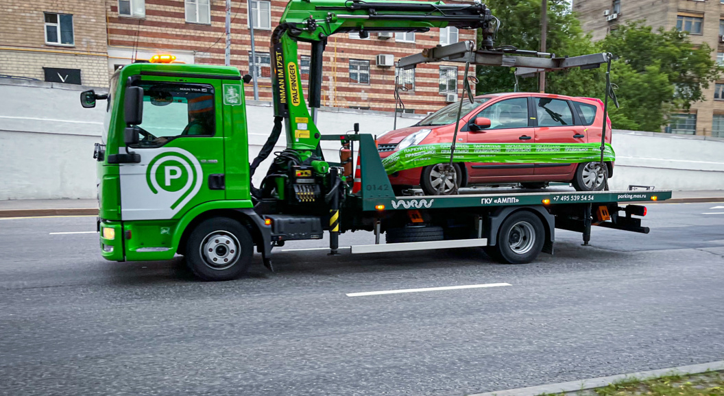 Водителей хотят уведомлять по SMS об эвакуации авто