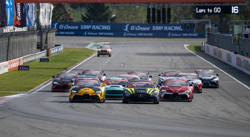 На Moscow Raceway прошёл яркий этап G-Drive СМП РСКГ Туринг
