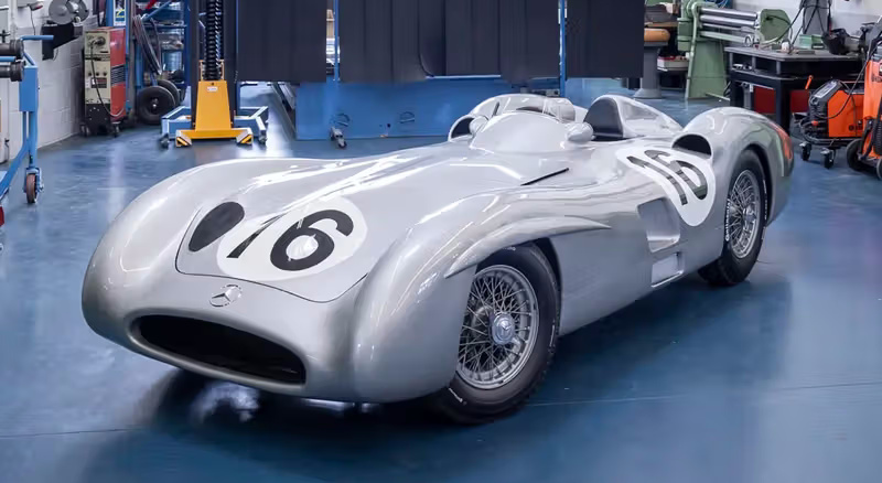 Mercedes-Benz W 196 R Streamliner 1954 продан за рекордные $55 млн