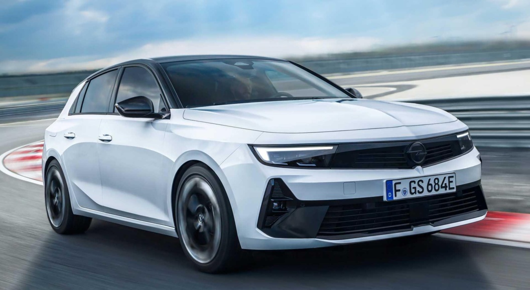 Opel рассекретил &laquo;заряженные&raquo; хэтчбек и универсал Astra GSe