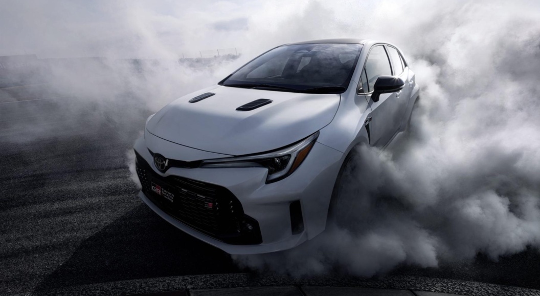 Новый &laquo;заряженный&raquo; хэтчбек GR Corolla получил облегчённый кузов и полный привод