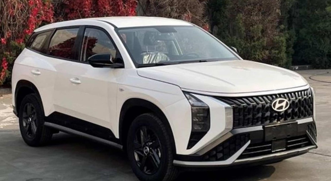 Появились первые снимки салона нового кроссовера Hyundai Mufasa