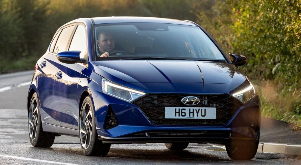 Обновлённый Hyundai i20 впервые заметили на тестах
