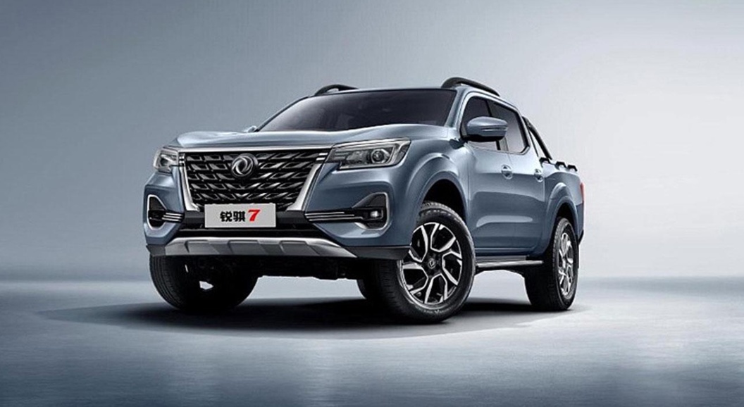 Новый Dongfeng Rich 7 получил салон в стиле Bentley