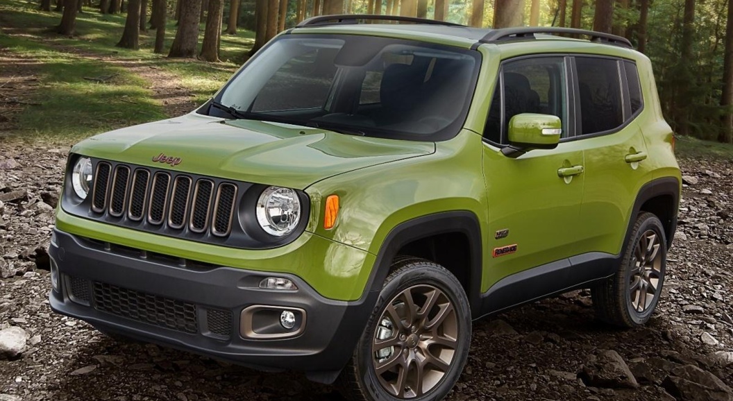 Фотошпионы заглянули в салон самого маленького Jeep