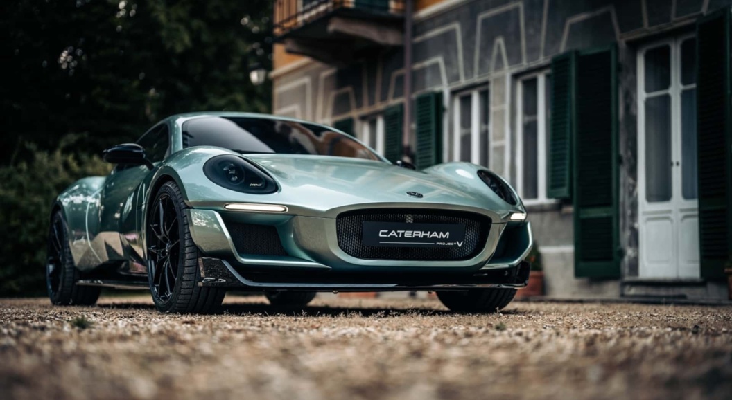 Caterham показала необычное купе Project V, рассчитанное на троих человек