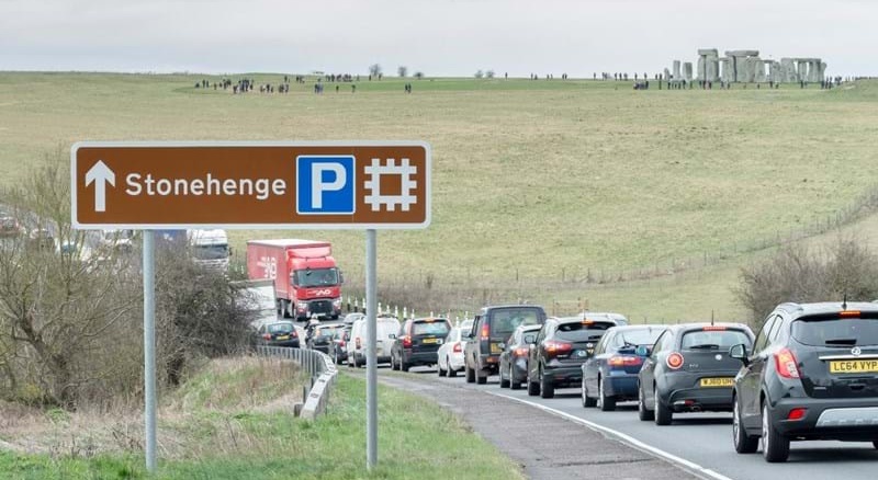 Археологи в шоке: рядом со Стоунхенджем собираются строить дорогу