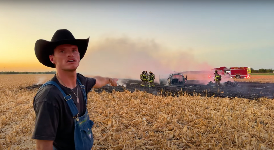 Блогер случайно сжёг свой Ferrari во время съёмок