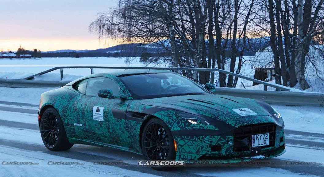 Появились первые фото нового суперкара от Aston Martin