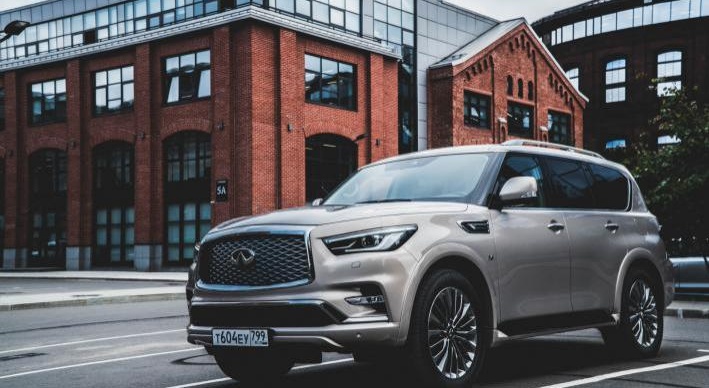 Тест-драйв Infiniti QX80. Новый. Большой. Комфортный. Мощный