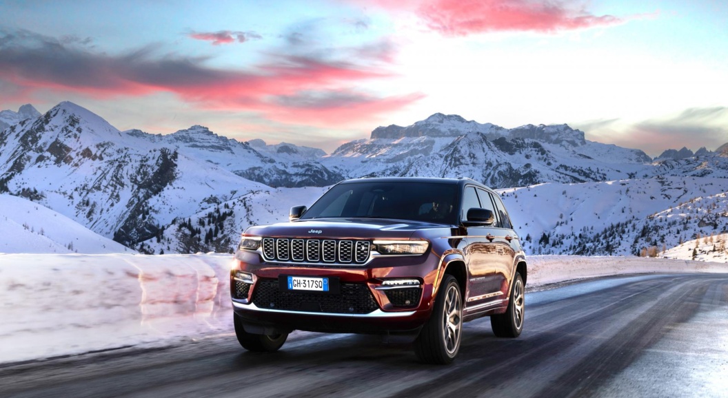 Новый гибридный Jeep Grand Cherokee дебютировал в Европе