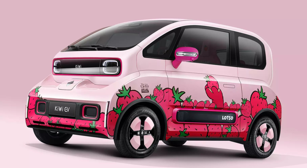 Крошечный электрокар KiWi EV &laquo;превратили&raquo; в героя &laquo;Истории игрушек 3&raquo;