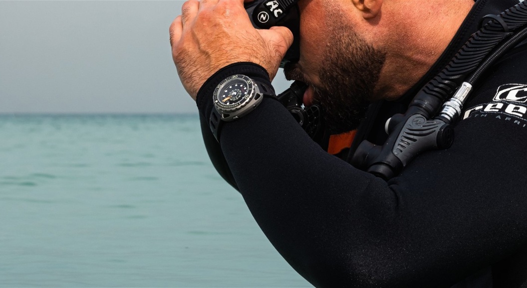 Производитель рестомодов Porsche выпустит эксклюзивные часы для дайверов