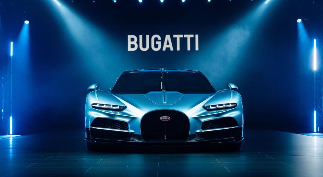 Новая жемчужина Bugatti: чем примечателен Tourbillon, кроме астрономической цены?