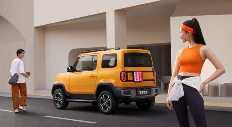 Компактный кросс Baojun Yep получил дисплей высокого разрешения на багажной двери