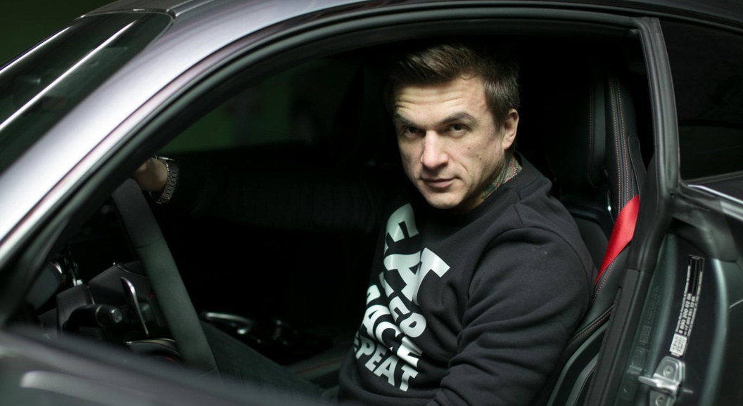 Влад Топалов посадил сына в картинг